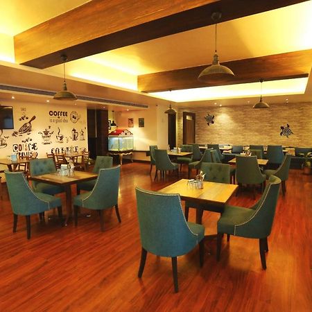 Jalsa Resort Indore Extérieur photo