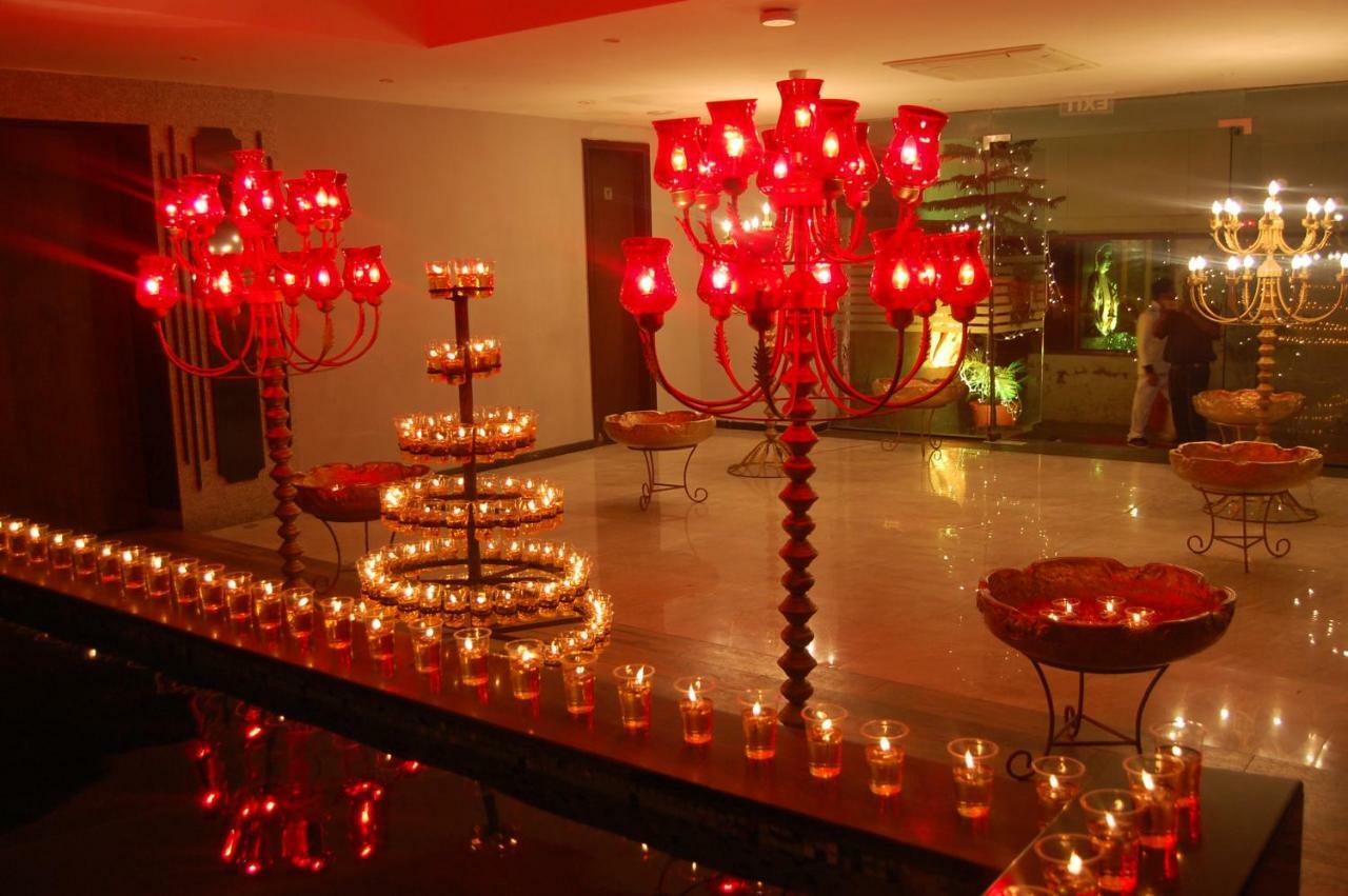 Jalsa Resort Indore Extérieur photo