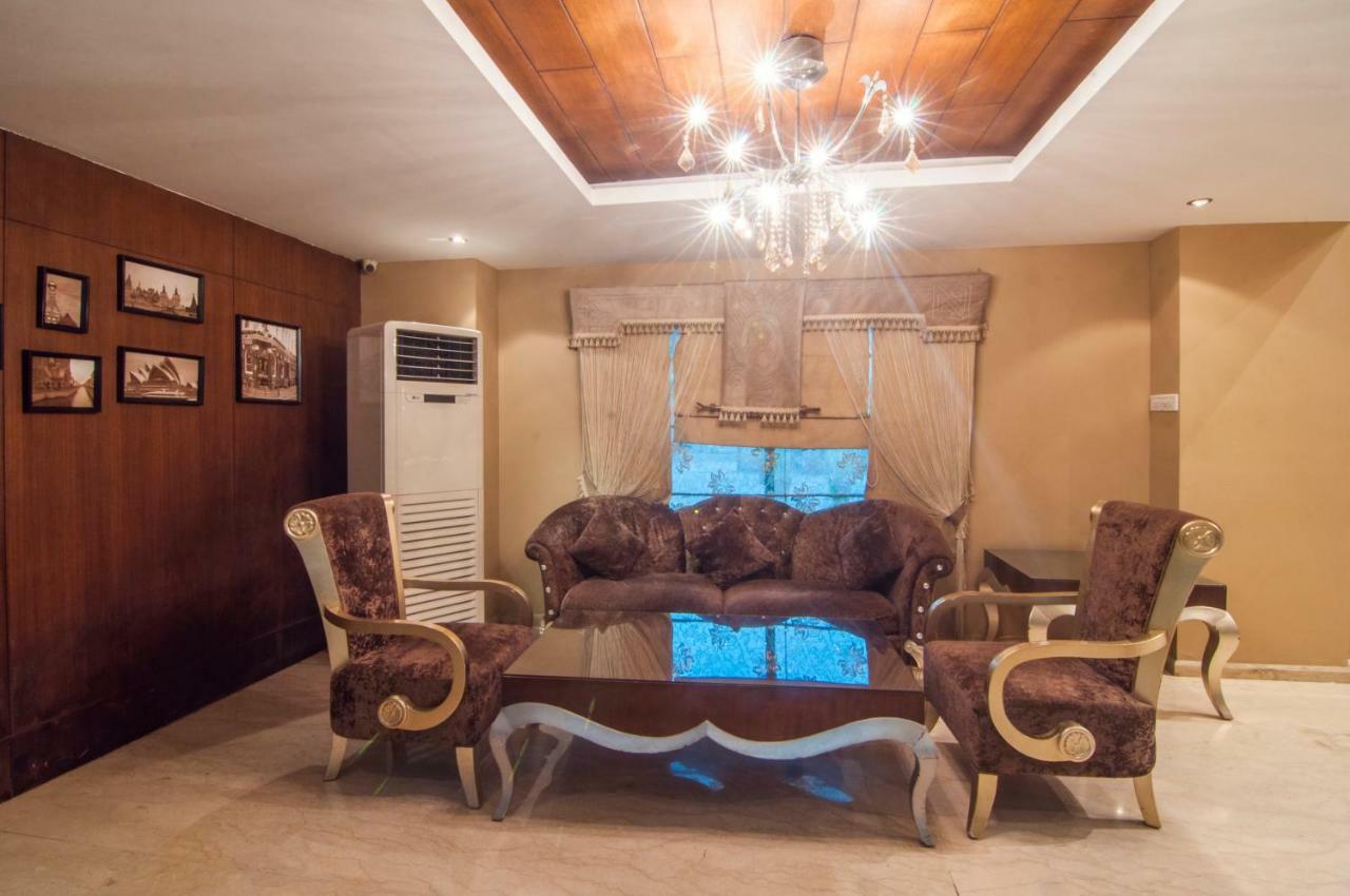 Jalsa Resort Indore Extérieur photo