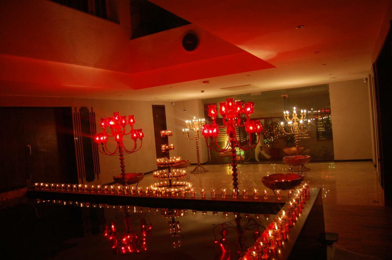 Jalsa Resort Indore Extérieur photo