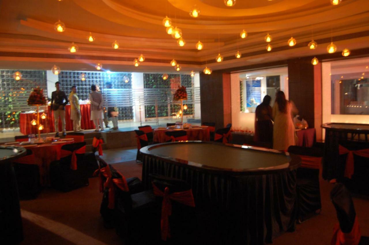 Jalsa Resort Indore Extérieur photo