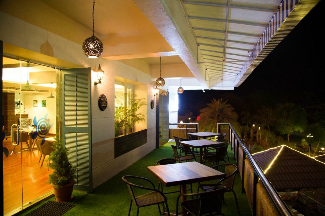 Jalsa Resort Indore Extérieur photo