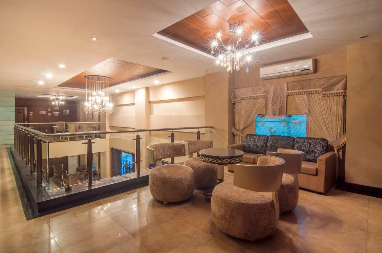 Jalsa Resort Indore Extérieur photo