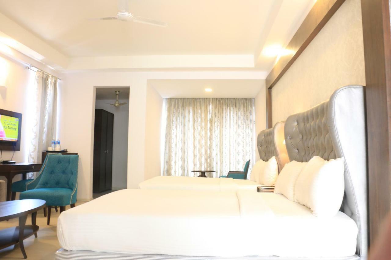 Jalsa Resort Indore Extérieur photo