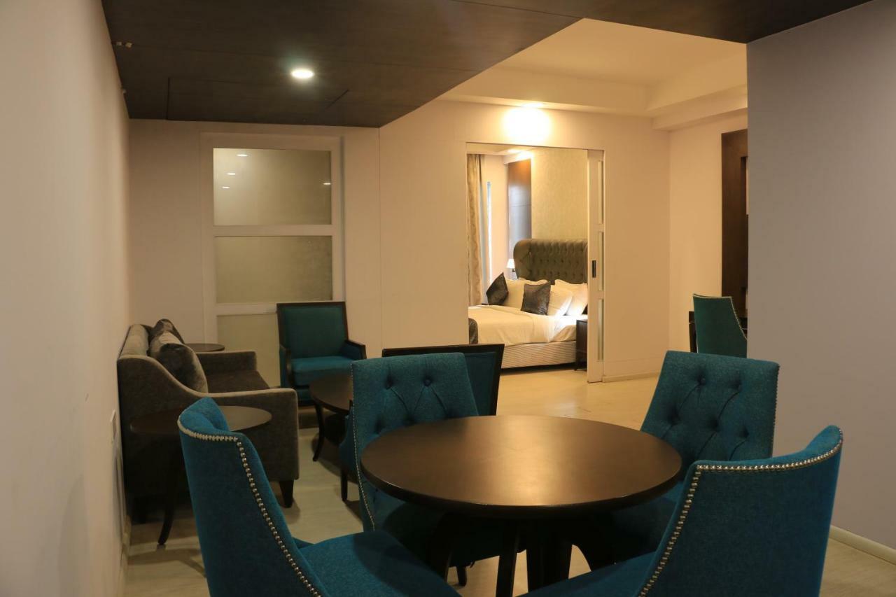 Jalsa Resort Indore Extérieur photo