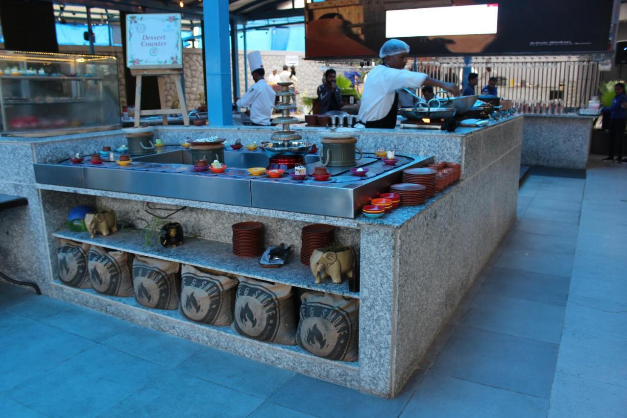 Jalsa Resort Indore Extérieur photo
