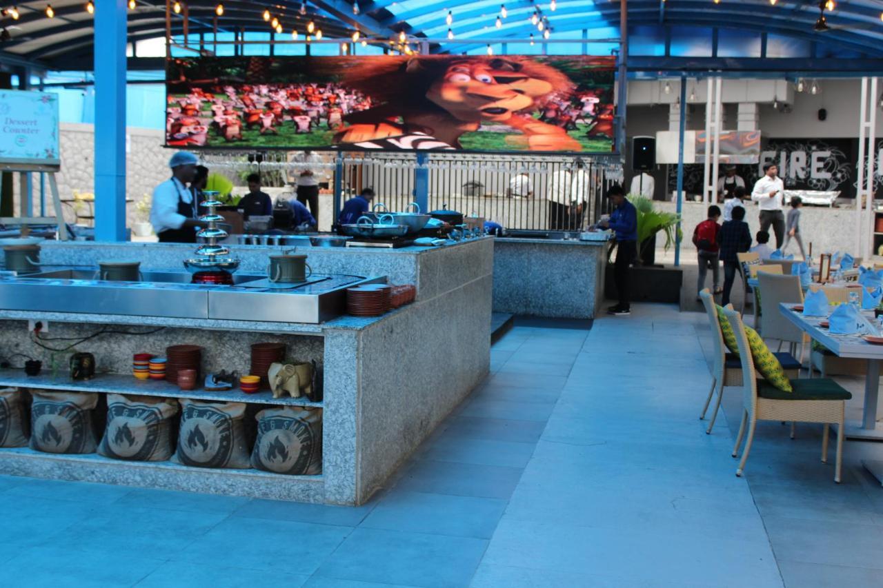 Jalsa Resort Indore Extérieur photo
