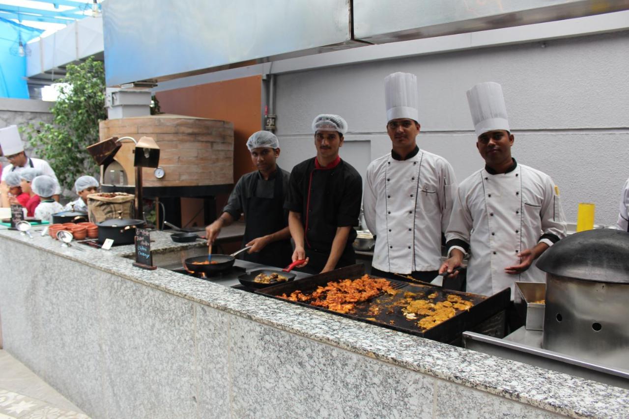 Jalsa Resort Indore Extérieur photo